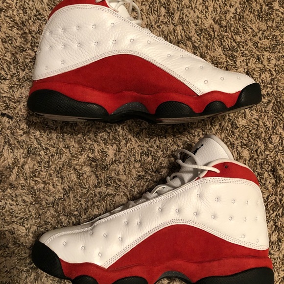 Air Jordan 13 ‘Chicago’ - Picture 2 of 7